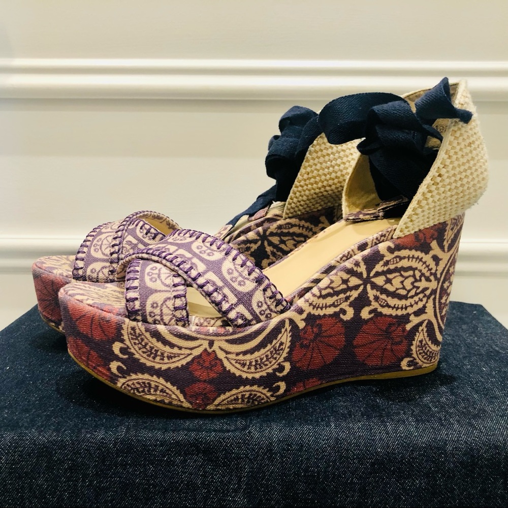 ❌SOLD❌Theodora & Callum By Stuart Weitzman linen wedge ankle wrap shoes 7M